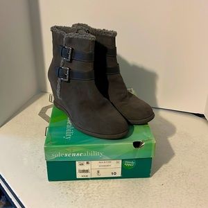 Soul sensibility gray suede wedge booties size 10